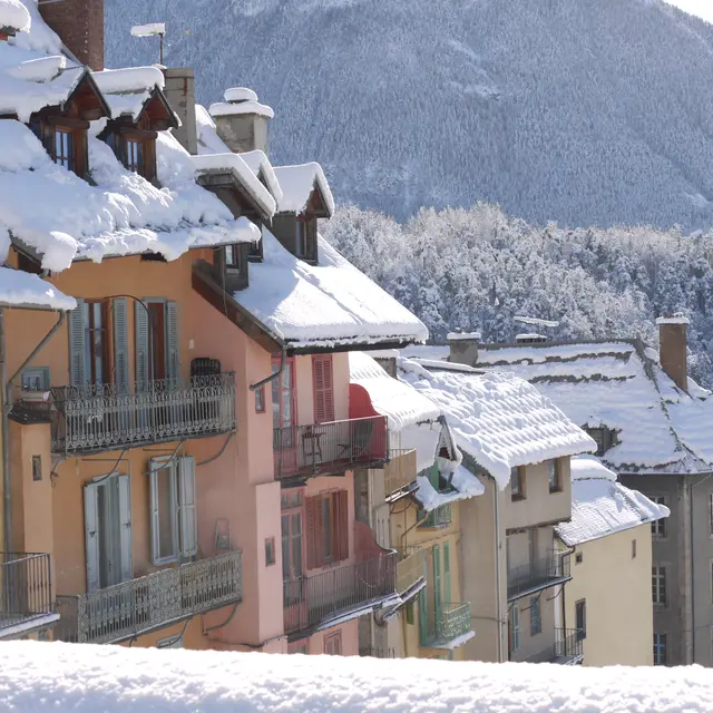 Maisons vieille ville Mélézin