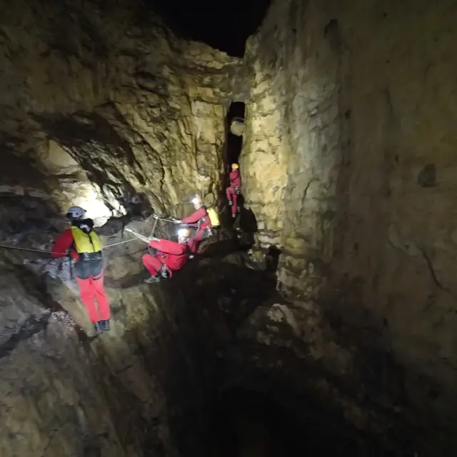 Initiation à la spéléologie