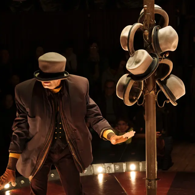 Cirque : Décrochez-moi-ça - Bêtes de foire de Laurent Cabrol et Elsa De Witte / Théâtre Maurice Novarina_Thonon-les-Bains