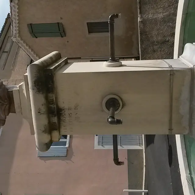 Fontaine Ronde de Villeneuve