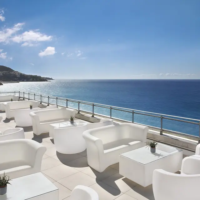 mer1918cl-193446-La Terrasse Rooftop Lounge.jpg