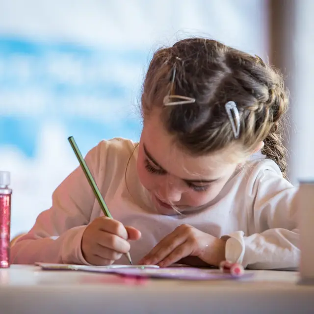 Atelier créatif : Masques festifs du Nouvel An_Vallouise-Pelvoux