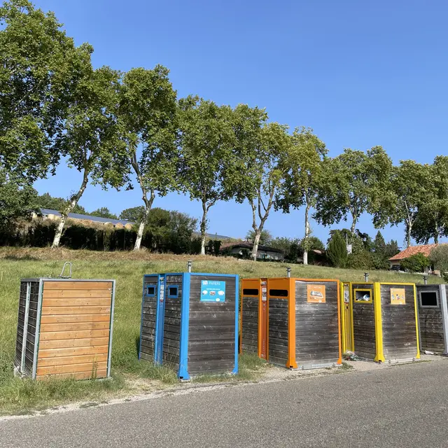 Bornes de tri sélectif Rival