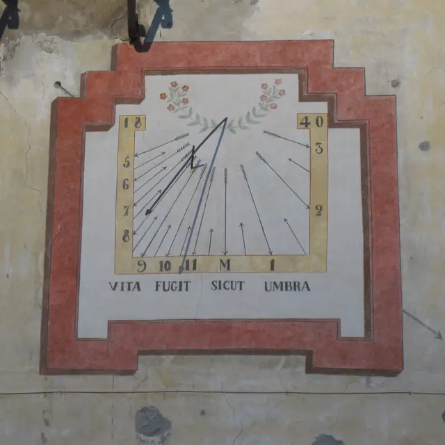 Cadran solaire Zarbula maison Mallinier