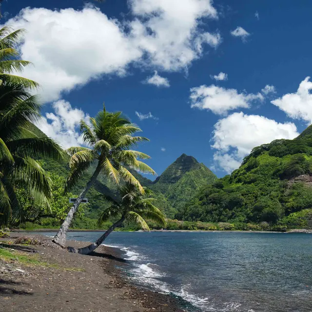 Plage de Tautira