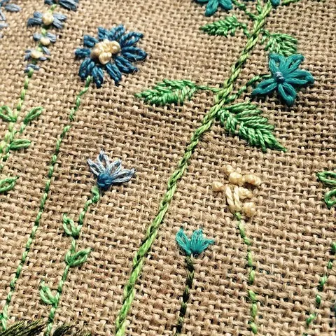 Exposition de broderie_Magnieu