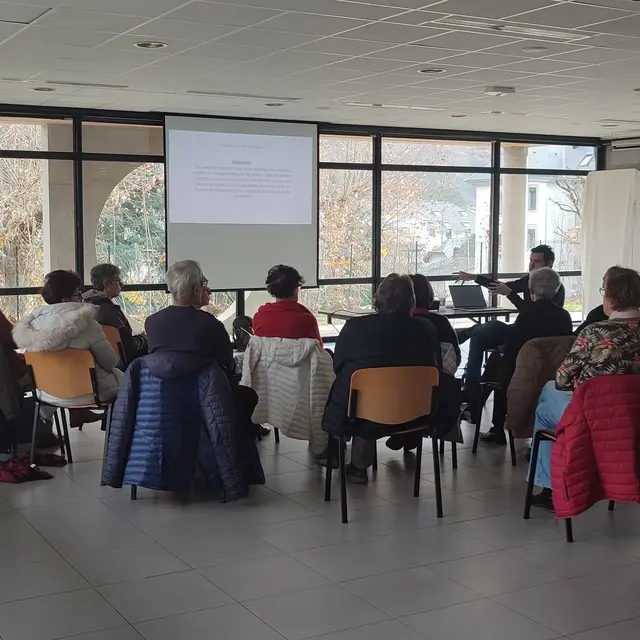 Café numérique : Initiation à l'intelligence artificielle_Challes-les-Eaux