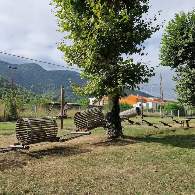 Aire de jeux_Mercus-Garrabet