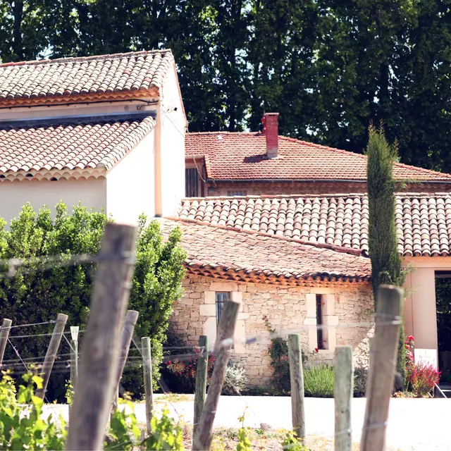 domaine-la-fourmone-vacqueyras-1