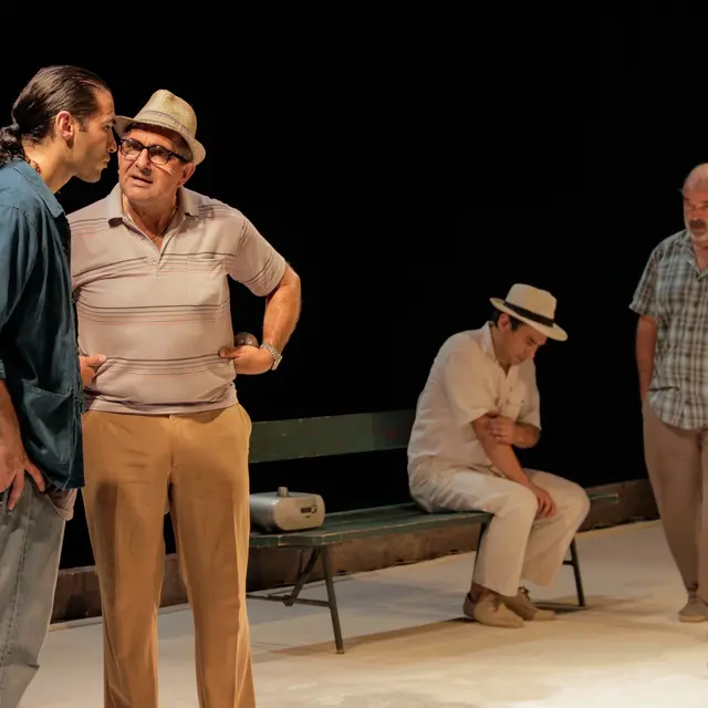 Les pieds tanqués, quand les mémoires s’entrechoquent