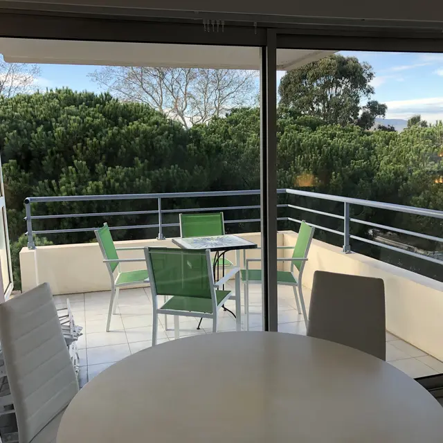 T2 - Port-Fréjus -Mme Cheraki_Fréjus