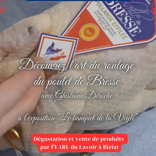 Démonstration de roulage d’une poularde de Bresse