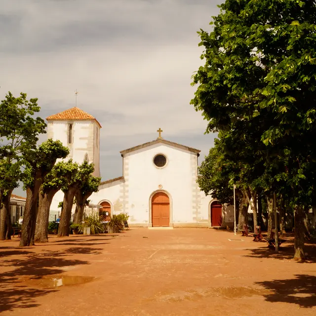 Place de l'église de Loix