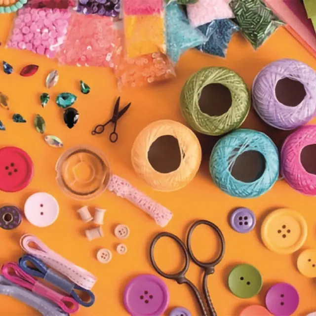 Village Charlot : Atelier Créatif, l’imagination au bout des doigts_Beausoleil