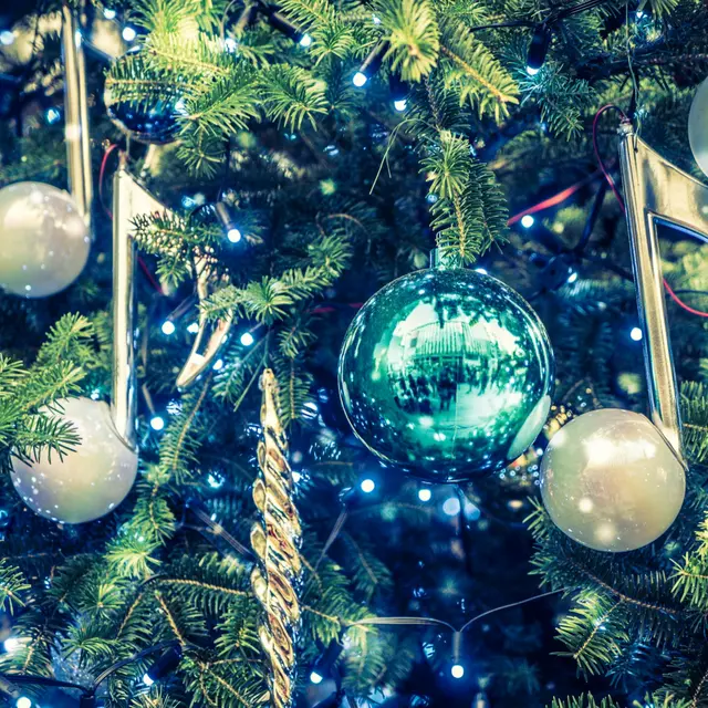 Les nocturnes de la place_Villeneuve-lez-Avignon