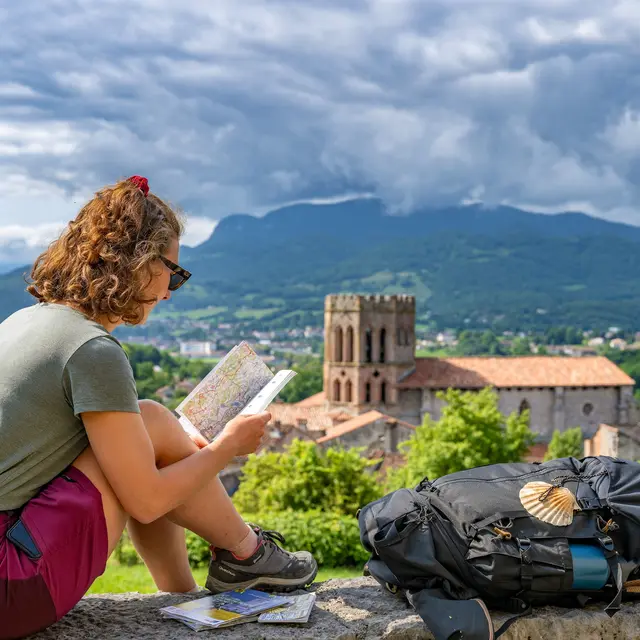 GR®78 Piémont Pyrénéen - Chemins Compostelle – Point de vue depuis sur le Palais des Evêques sur Saint Lizier