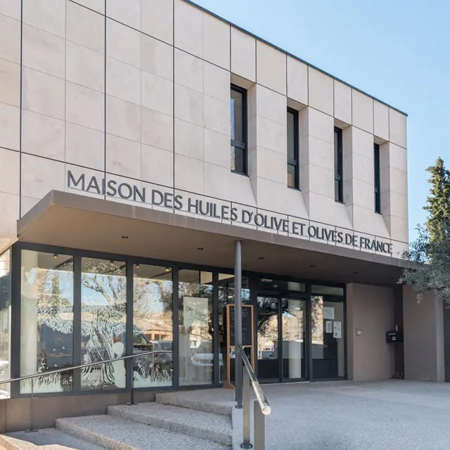 Maison des Huiles d'Olive et Olives de France - le bâtiment