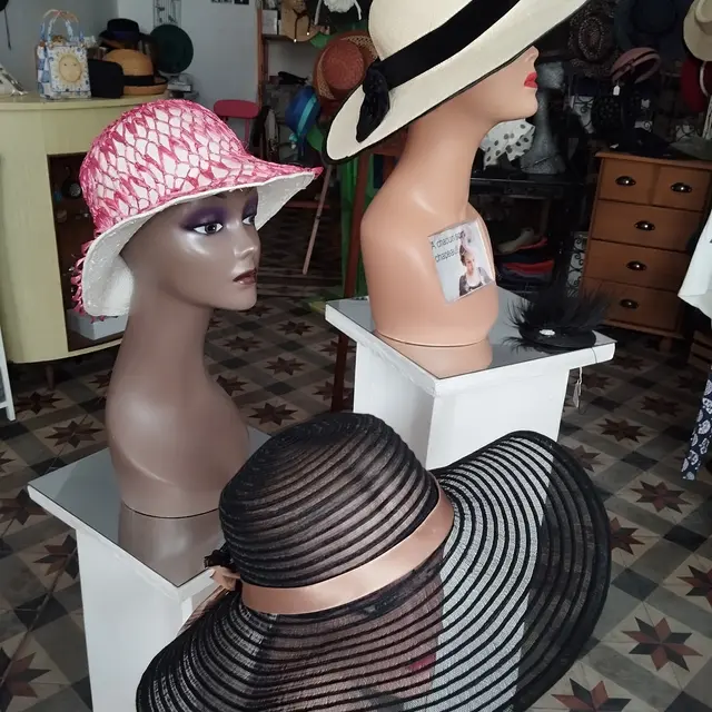 A chacun son chapeau_Saint-Antonin-Noble-Val