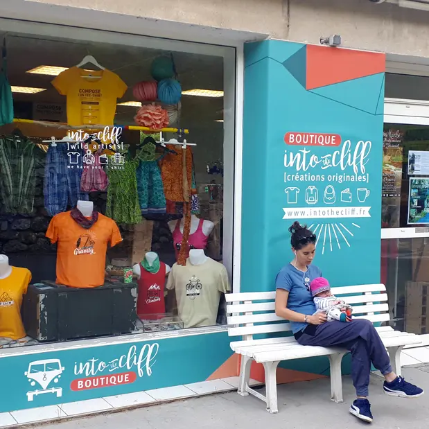 boutique into the cliff