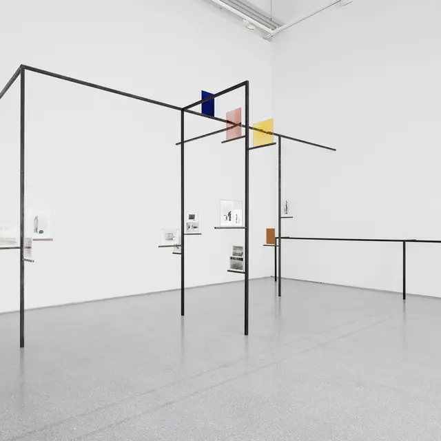 Charlotte Moth, Les Couples, 2025. Vue de l'exposition A Rounded landscape / Un paysage arrondi, MAMC+, 2025.