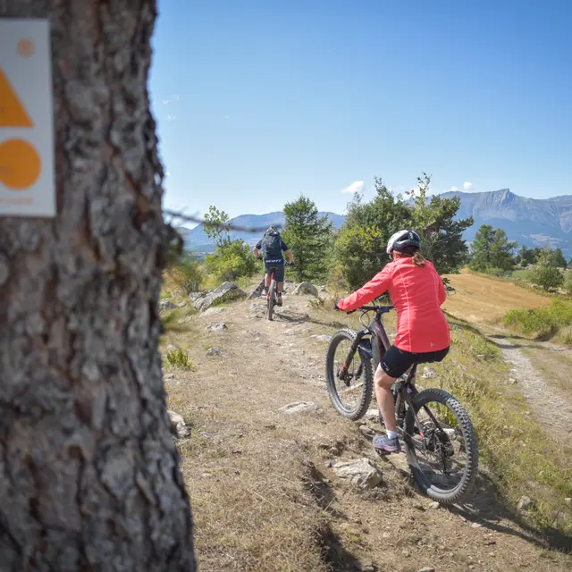 Sous la moraine, circuit VTT St Léger, Champsaur