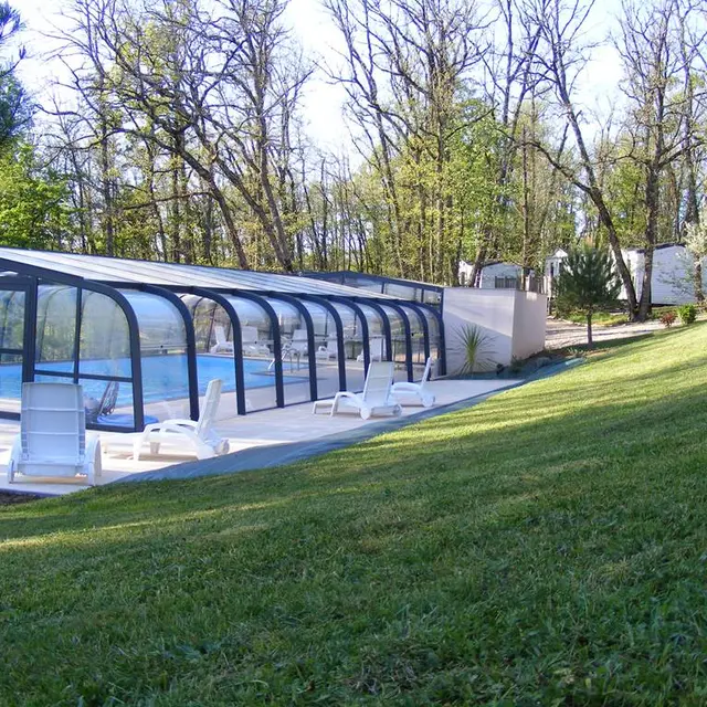 Piscine Couvert et  Chauffée