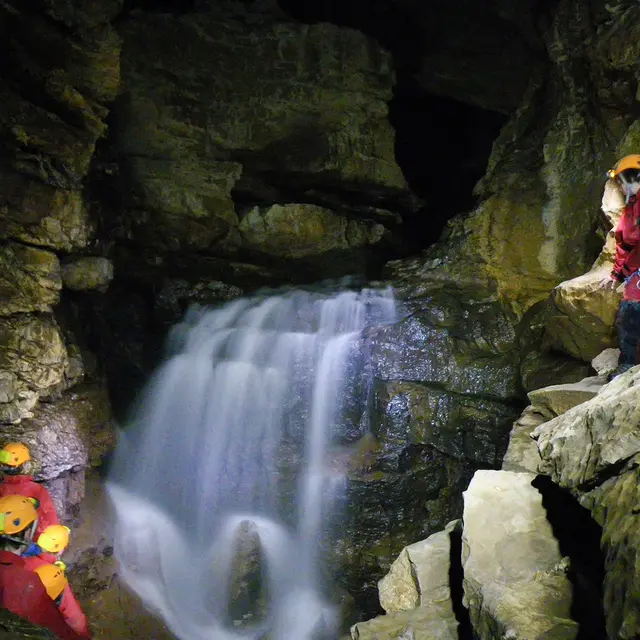 Initiation à la spéléologie