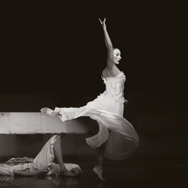 Vernissage de l'exposition L’universalité de l’élégance – Le corps se fait nature »