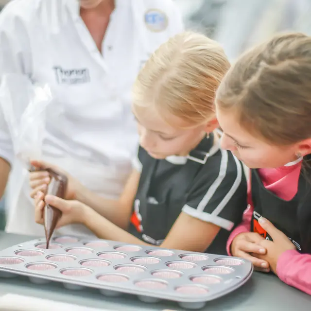 ATELIER P’TIT CHEF ! Hippolyte Vigliano  «Hippolyte Vigliano Chocolatier - Thonon»_Thonon-les-Bains
