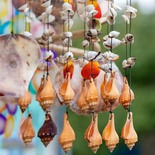 Atelier Coquillages et Carillon chez Vagues et Chineries_Châtelaillon-Plage