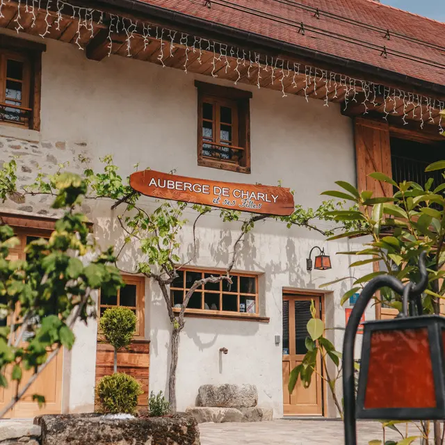 Auberge de Charly et ses filles