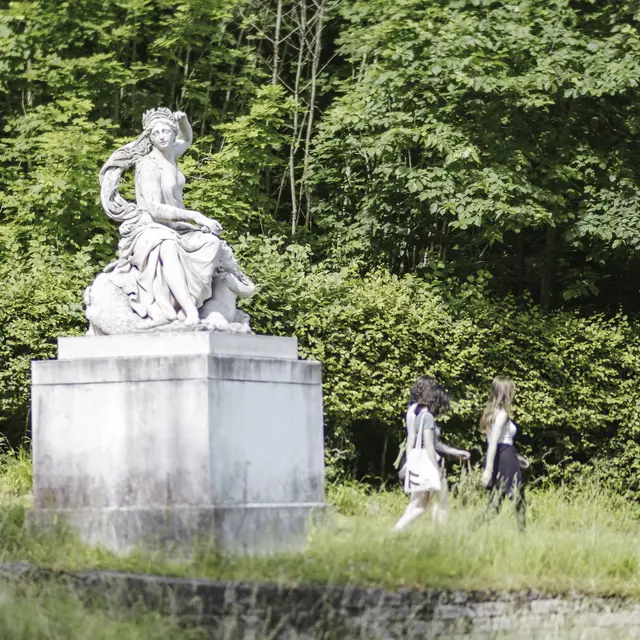 Vue des jardins, avec Amphitrite