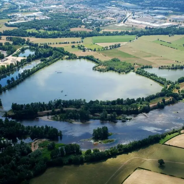 Aire de pique nique gravières de Mâtel