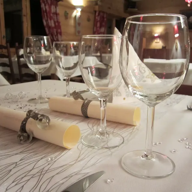 table-restaurant-le-caribou-les-saisies