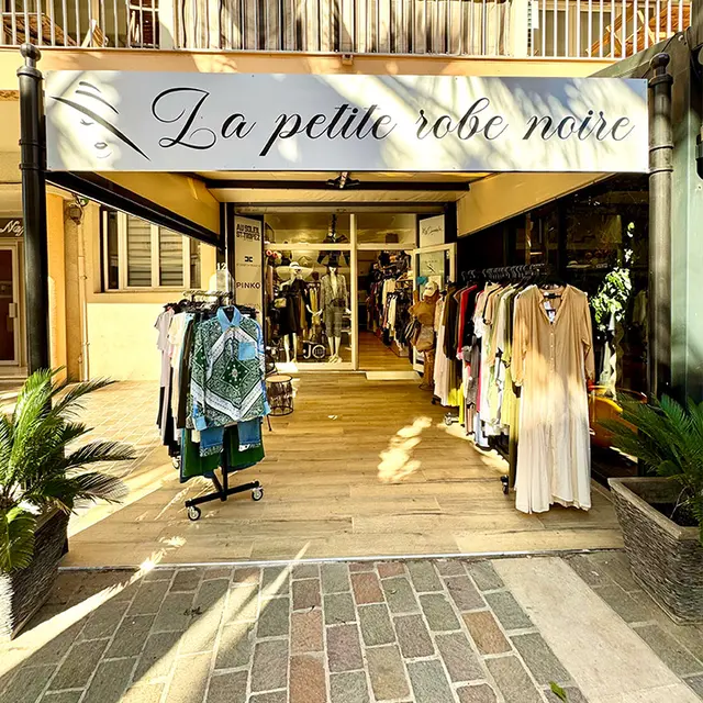 Façade La Petite Robe Noire
