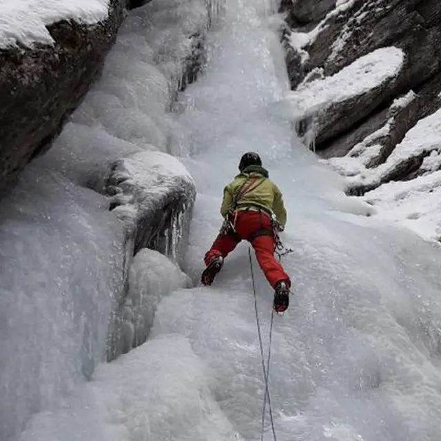Bureau des guides de l'Ubaye : cascade de glace