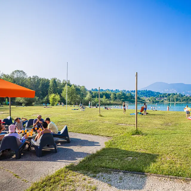 Le Sunset plage à Lépin-le-Lac
