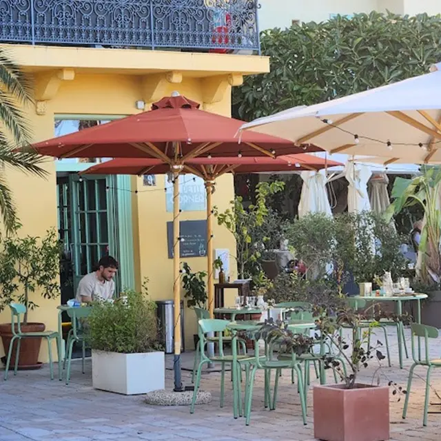 Restaurant Coffeshop O' Petit Corner