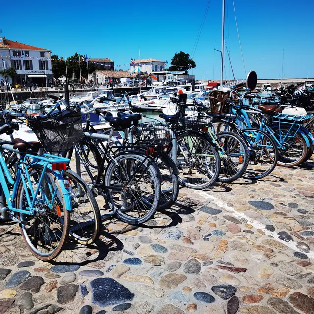 Parking vélos - rue Henri Lainé_La Flotte