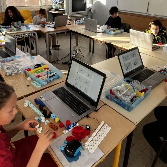 Stage de vacances | École des robots_Sanary-sur-Mer