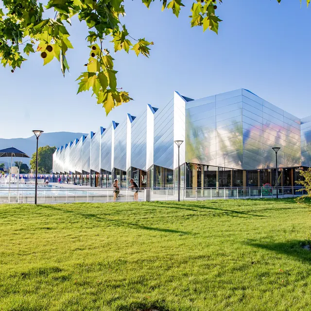 vue-generale-piscine-aqualudique-chambery