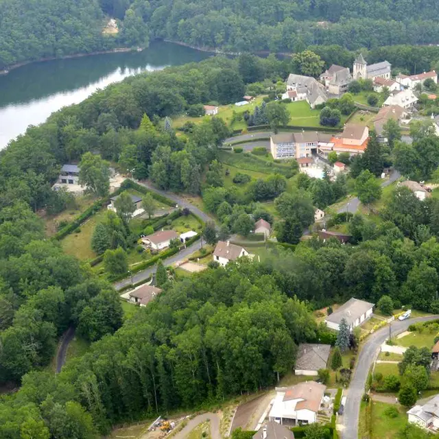 Marché estival_Lacapelle-Viescamp
