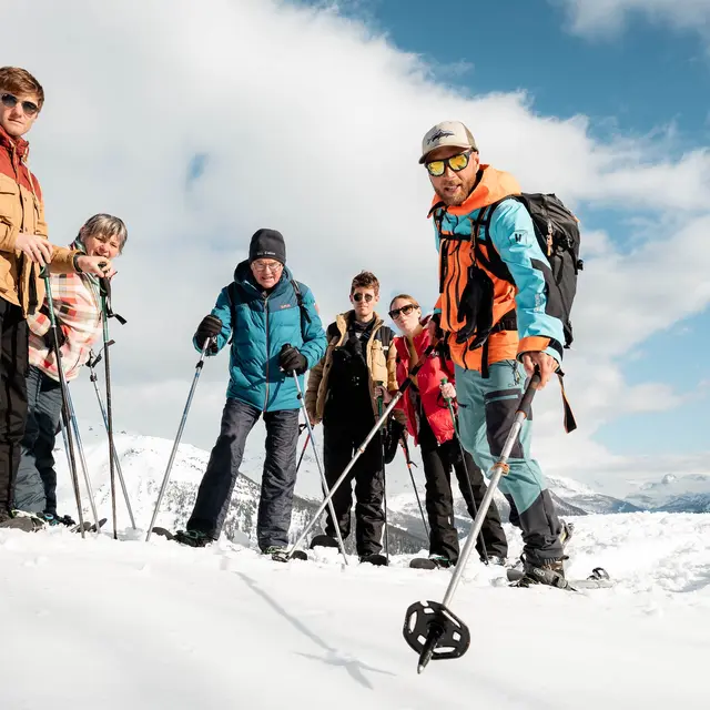 Sortie raquettes en groupe_Megève