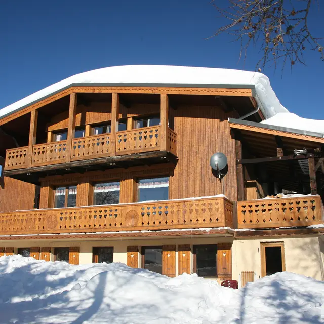 TroïkaChalet_VueHiver2_La_Toussuire