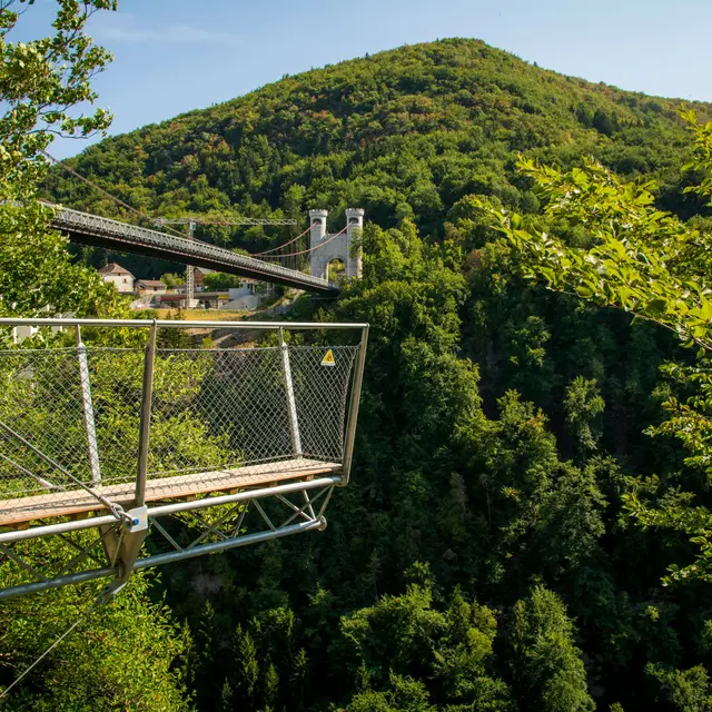 Passerelle dans le vide