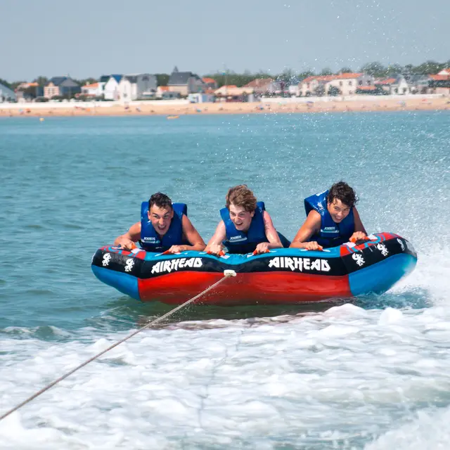 Bouée tractée de l'école de kite surf de Châtelaillon-Plage