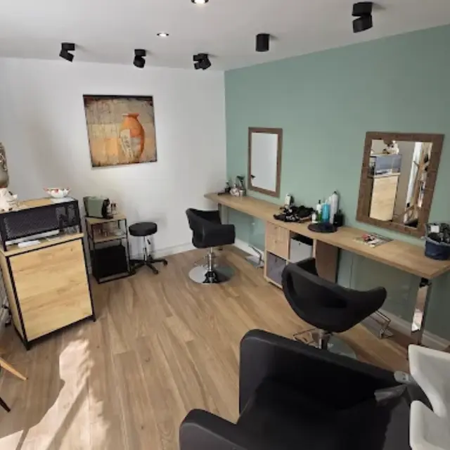 Au Petit Salon_Le Cannet