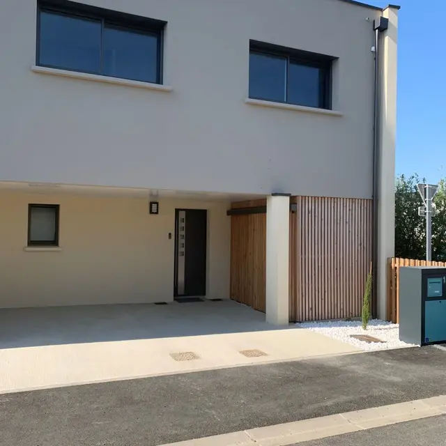 Gîte l'îlot Bocquel - Avant maison préau