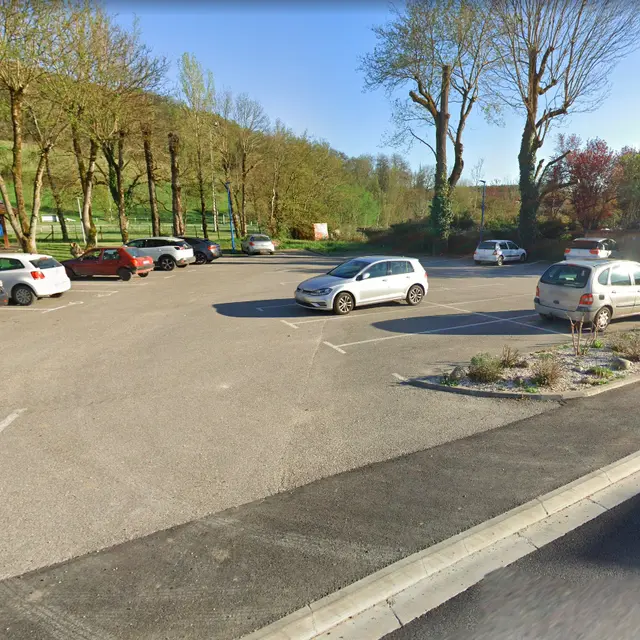 Aire de Stationnement pour camping cars à Montaigu de Quercy_Montaigu-de-Quercy