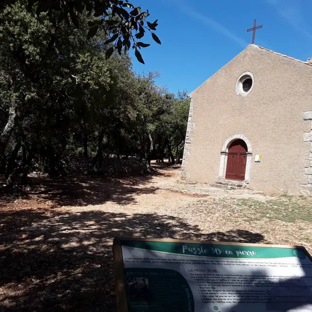 Randonnée pédagogique, des pierres et des jeux, Tavernes